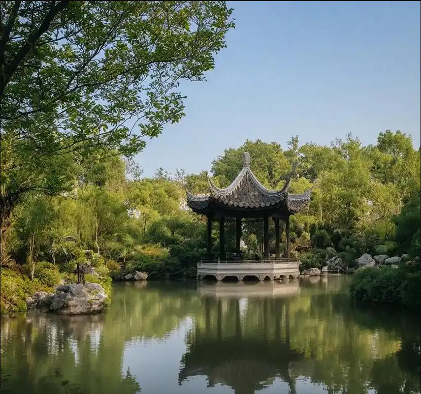 朝阳龙城平淡土建有限公司